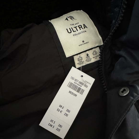 Abercrombie men’s ultra parka. Brand new. Never been worn. Tags on. - Picture 3 of 3